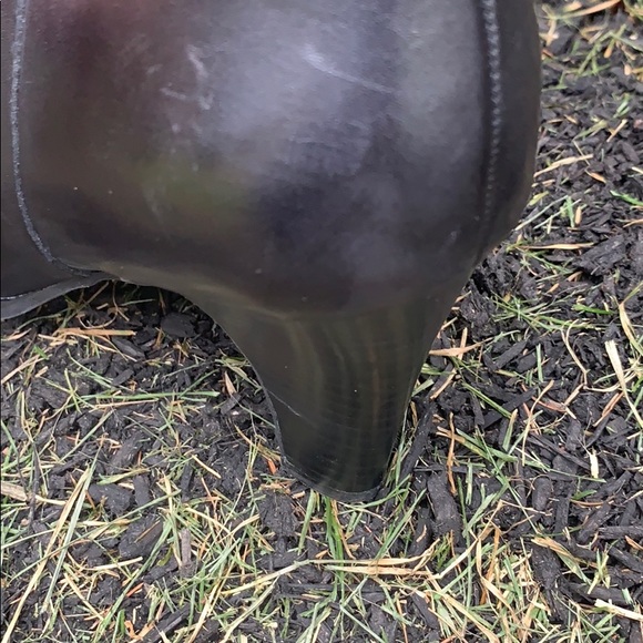 BCBGeneration black booties - Picture 5 of 8